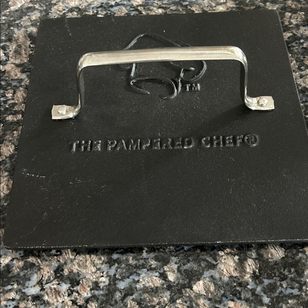 PAMPERED CHEF BLACK CAST IRON  PRESS GRILL W METALLIC HANDLE